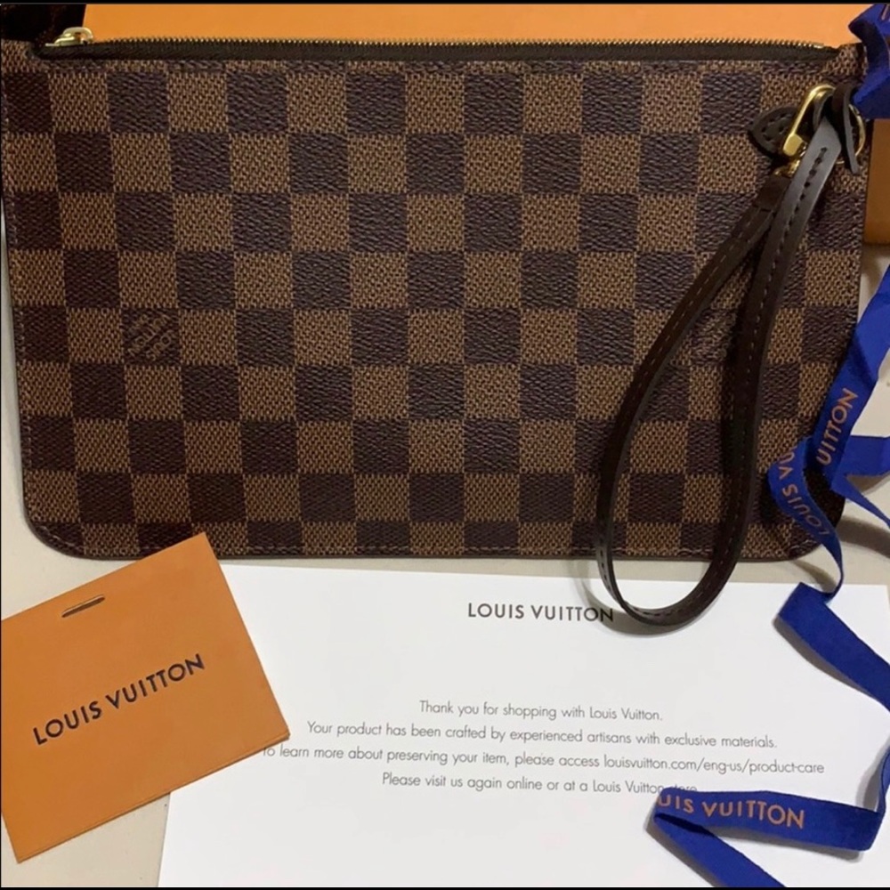 Neverfull pouchette. Authentic.